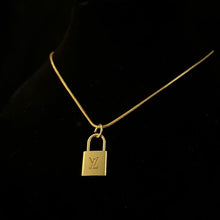 Load image into Gallery viewer, Mini LV Necklace