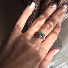 Load image into Gallery viewer, Heart Ring